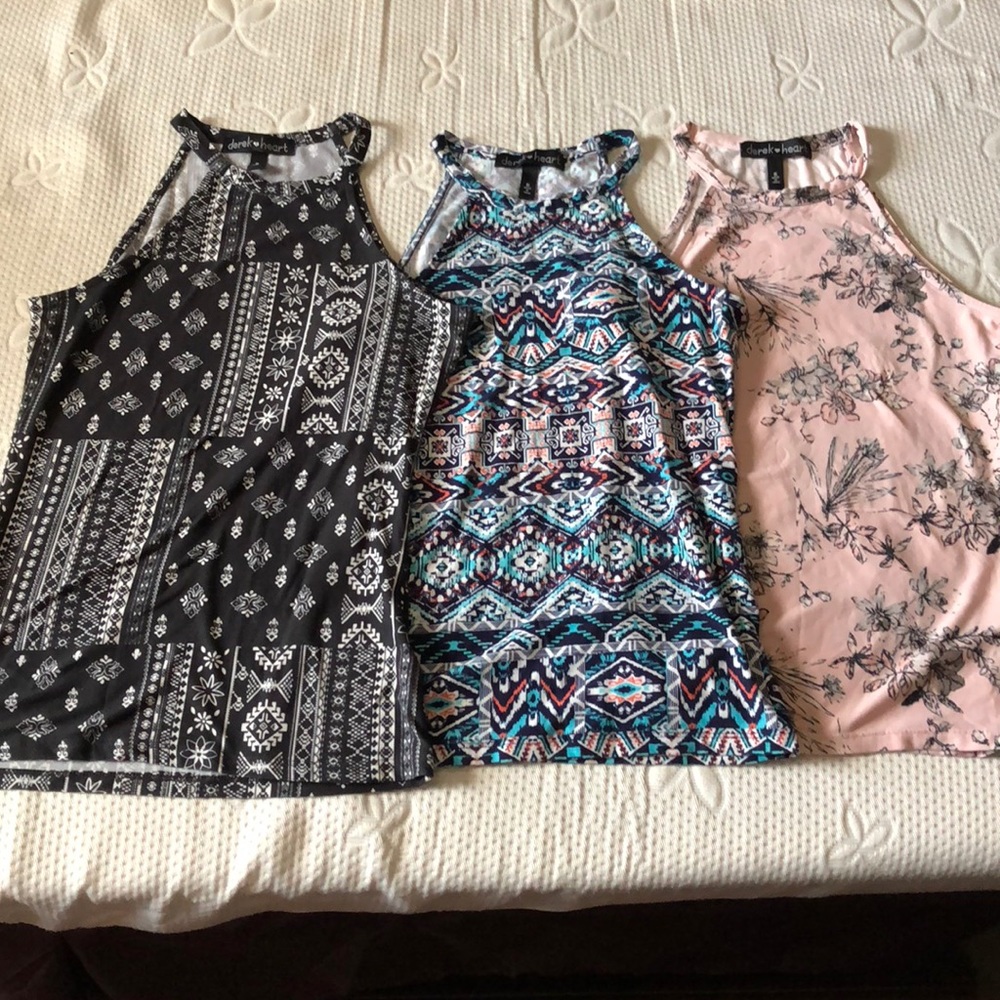 Set of 3 Derek Heart tank tops